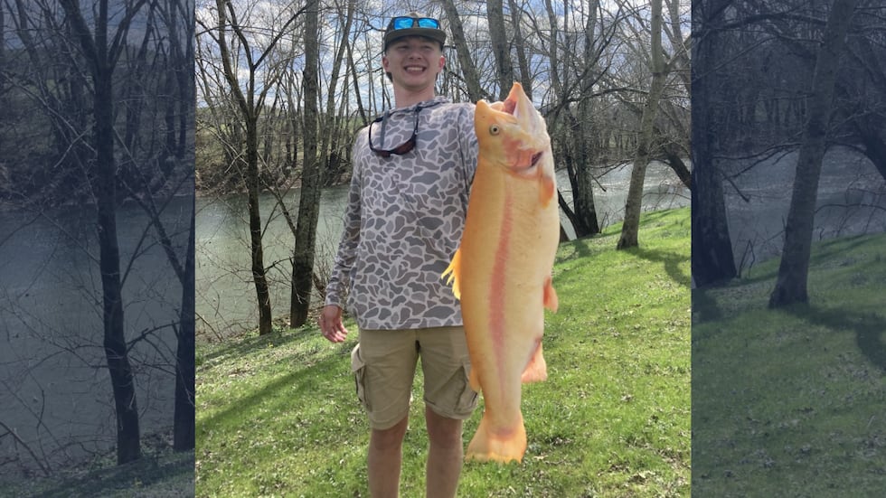 Remaja Buckhannon menangkap ikan trout pelangi emas rekor untuk acara Gold Rush