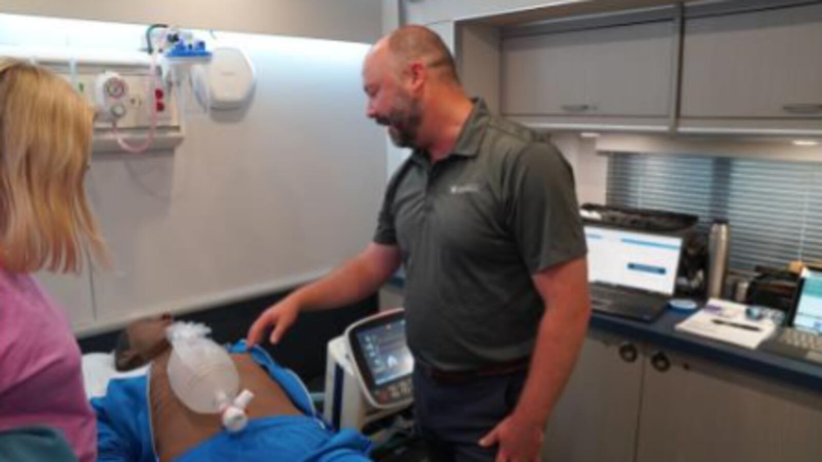 Wvjc Radiologic Program WVJC brings mobile nursing lab to conference to promote new respiratory ...