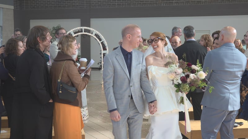 One couple traded a traditional wedding venue for Morgantown's Mountaineer Mall.