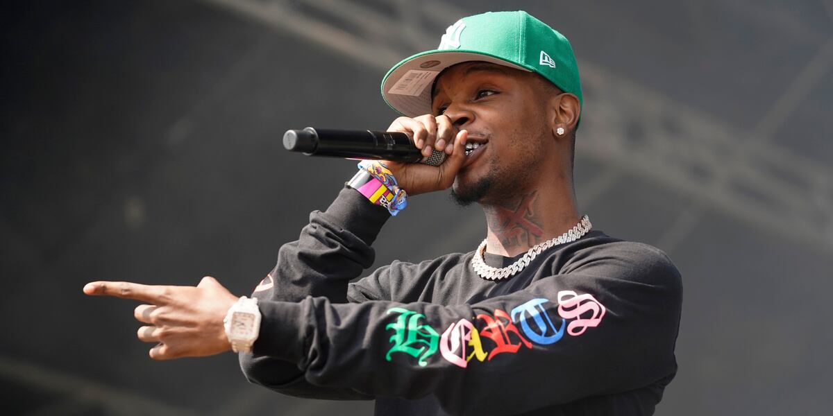Toossis House Rapper Double-platinum rapper Toosii announces he will play football at Syracuse