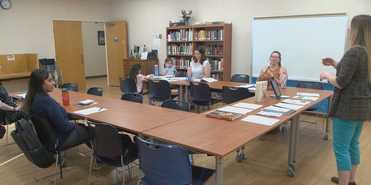 Signing Class Signing Made Easy class at BPL helps community learn sign language