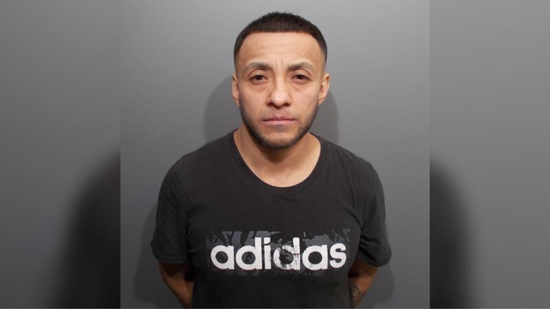 Dad arrested for DUI with 7-year-old son in back seat, police say